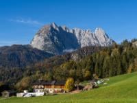 Oberhalb Parkplatz Hinterberg mit Wildem Kaiser